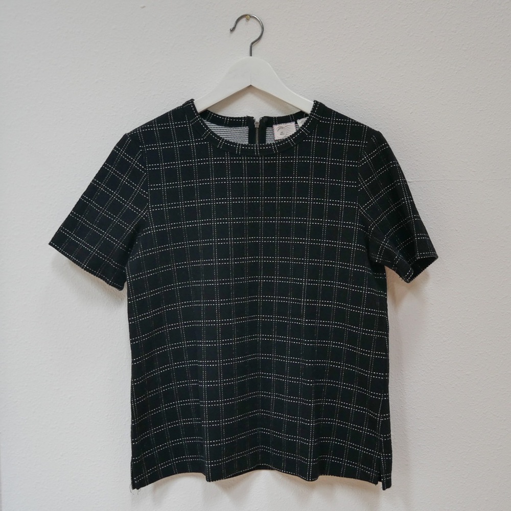 Anthropologie black and white shirt with zipper on back collar, Small
